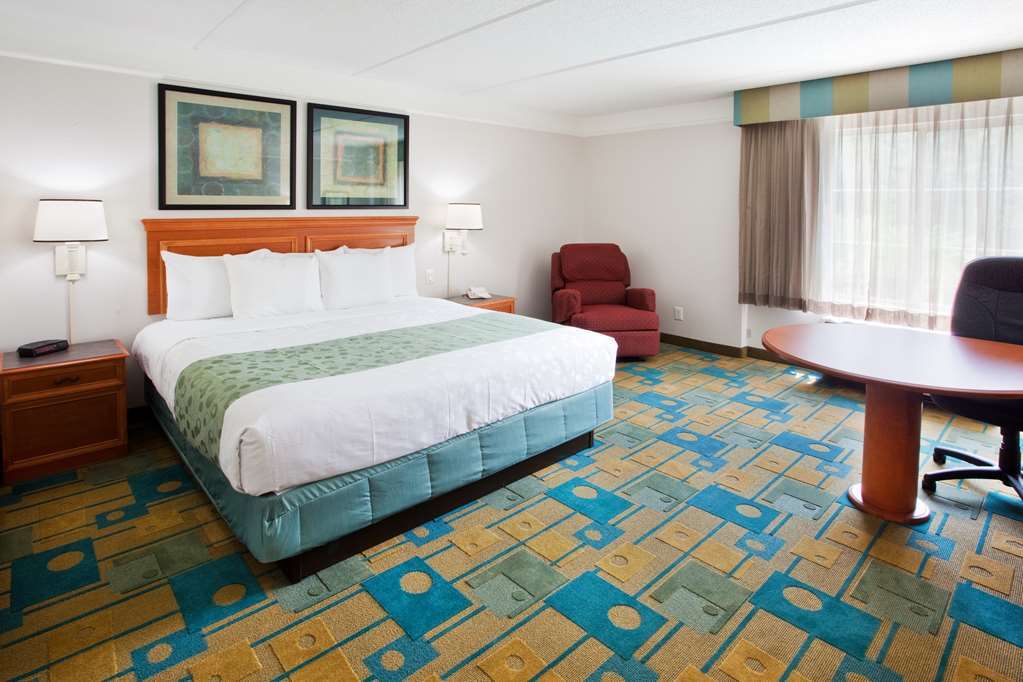 Hotel La Quinta By Wyndham Atlanta Conyers Habitación foto